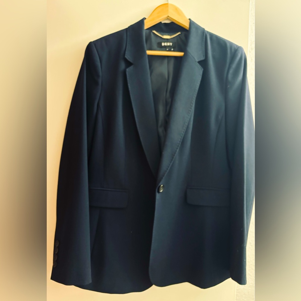 DKNY NAVY BLAZER
